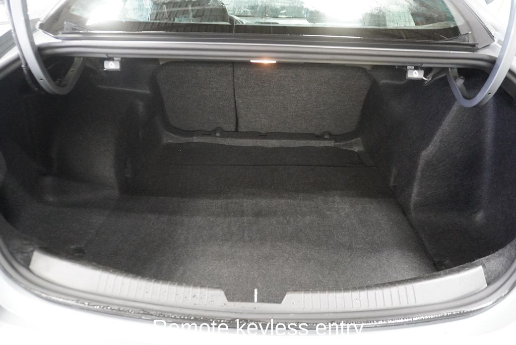 2023 CHEVROLET MALIBU - Image 5