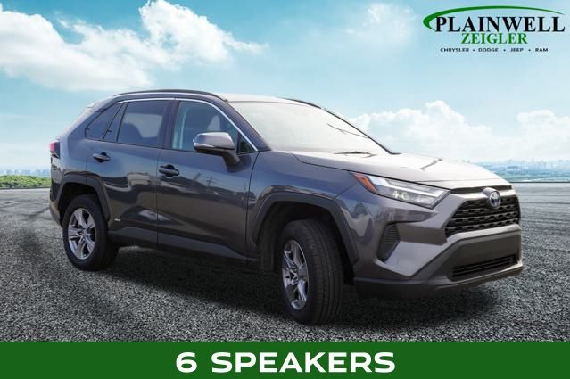 2022 Toyota RAV4 Hybrid XLE photo 4