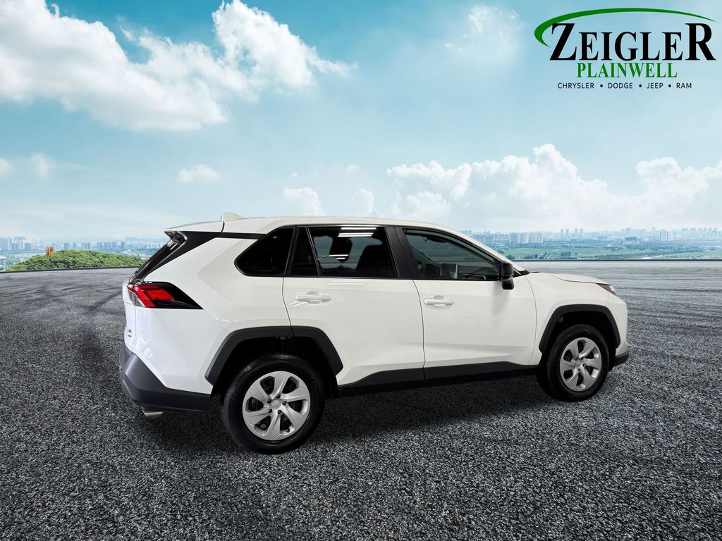 2024 TOYOTA RAV4 - Image 9