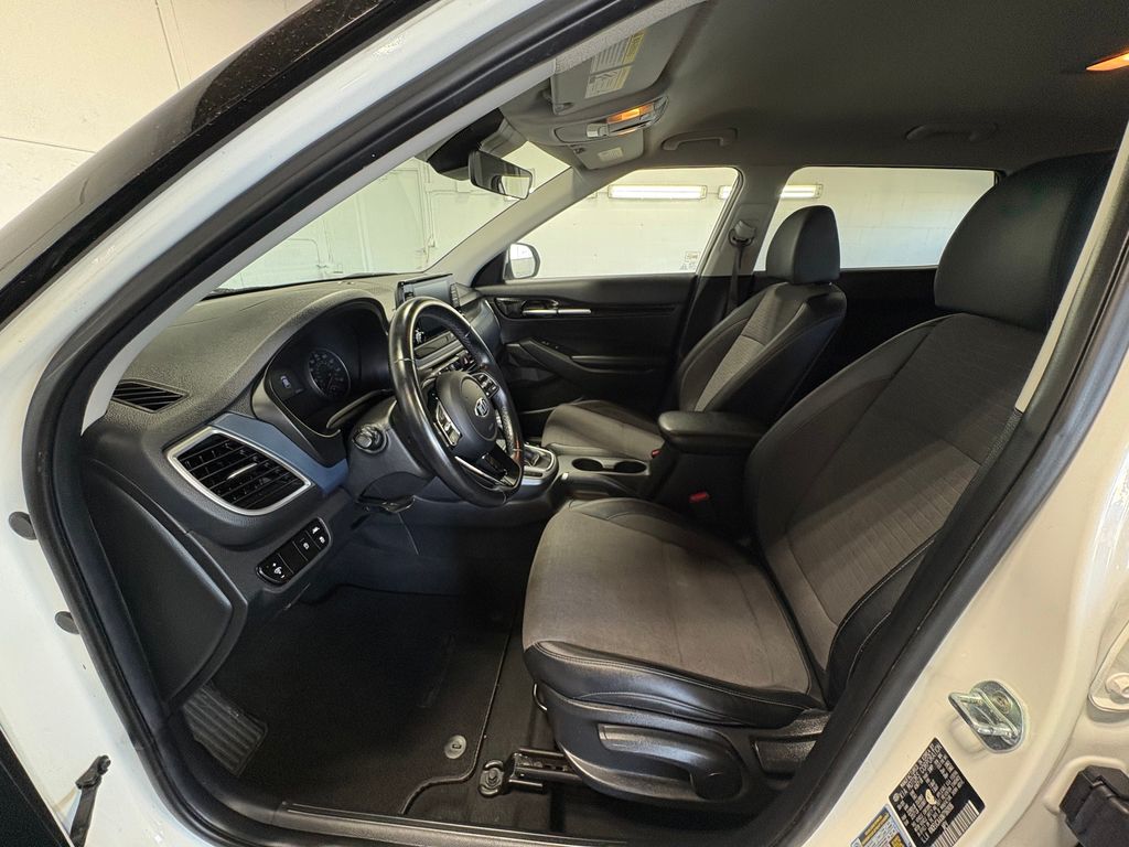 2021 KIA SELTOS - Image 19