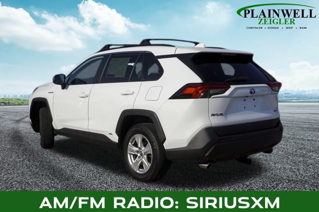 2021 Toyota RAV4 Hybrid LE photo 2