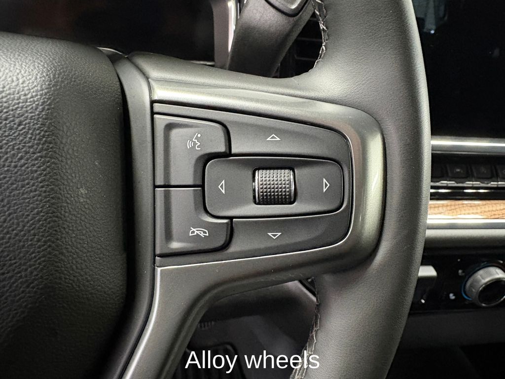 2025 CHEVROLET SILVERADO - Image 23