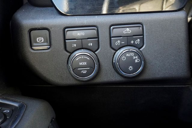 2025 CHEVROLET SILVERADO - Image 23