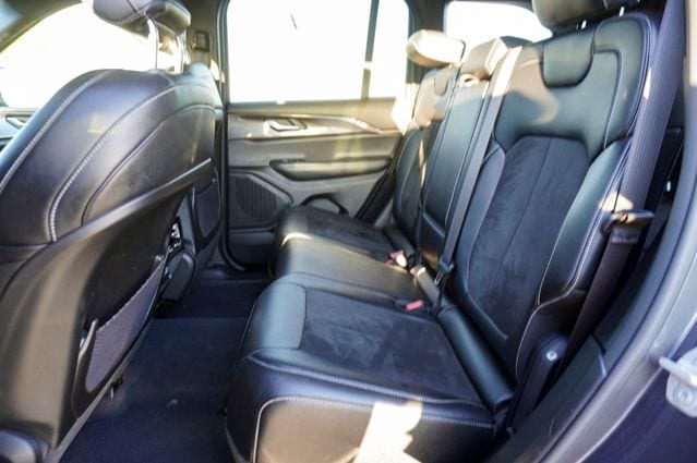 2023 JEEP GRAND CHEROKEE - Image 8