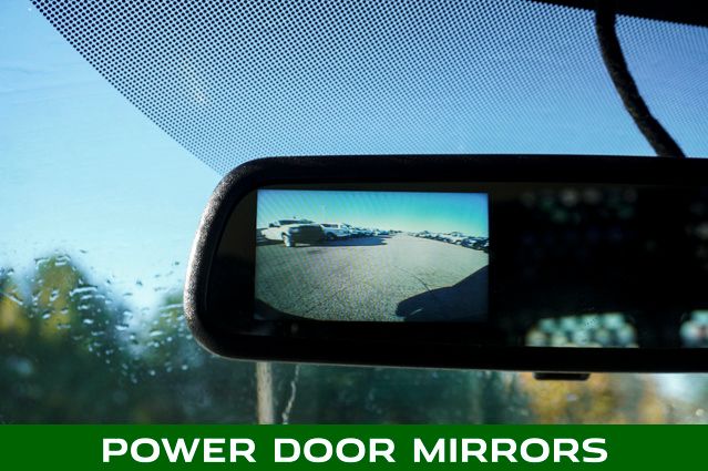 2024 GMC SAVANA - Image 11