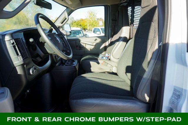 2024 GMC SAVANA - Image 8