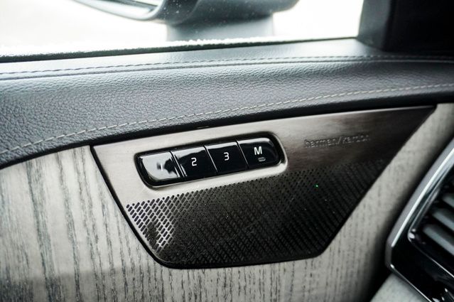 2022 VOLVO XC90 - Image 31