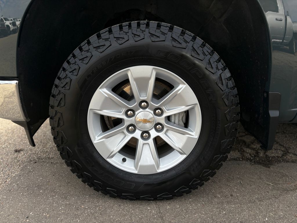 2025 CHEVROLET SILVERADO - Image 31