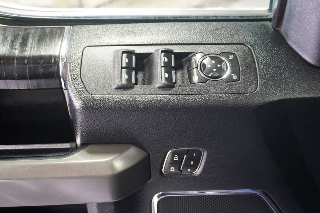 2019 FORD F-150 - Image 31