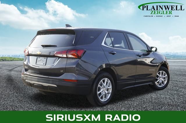 2023 Chevrolet Equinox LT photo 3