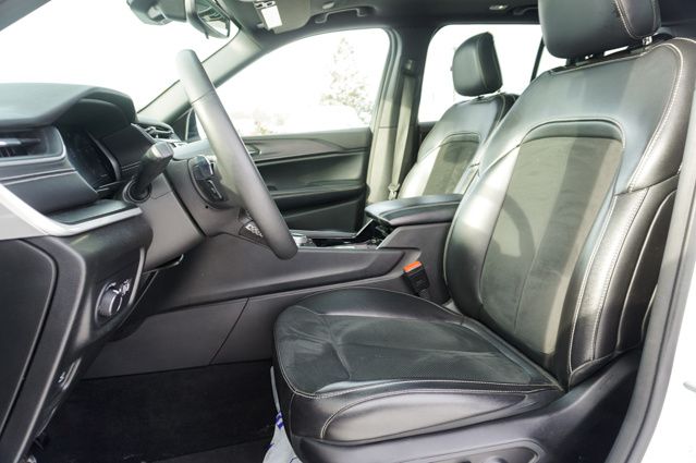 2023 JEEP GRAND CHEROKEE - Image 14