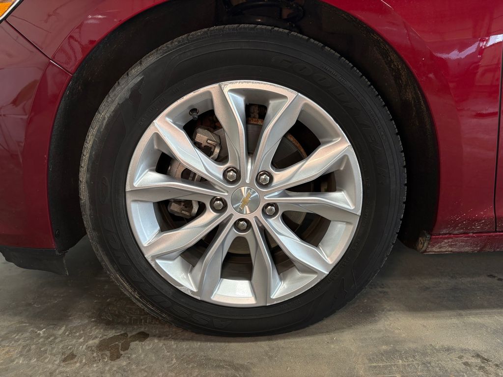 2019 CHEVROLET MALIBU - Image 31