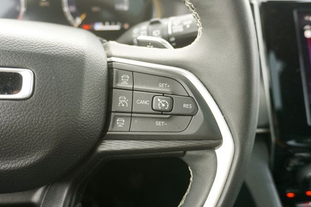 2023 JEEP GRAND CHEROKEE - Image 23