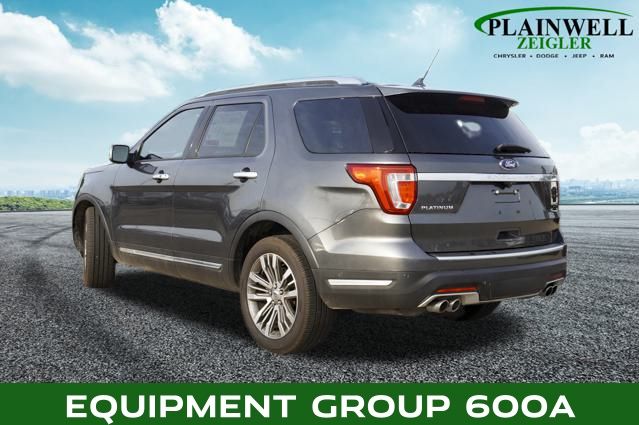 2018 Ford Explorer Platinum photo 2