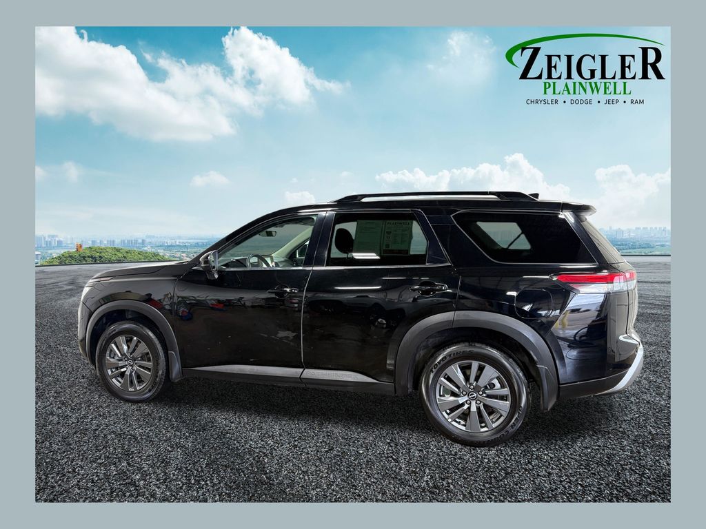2024 NISSAN PATHFINDER - Image 1