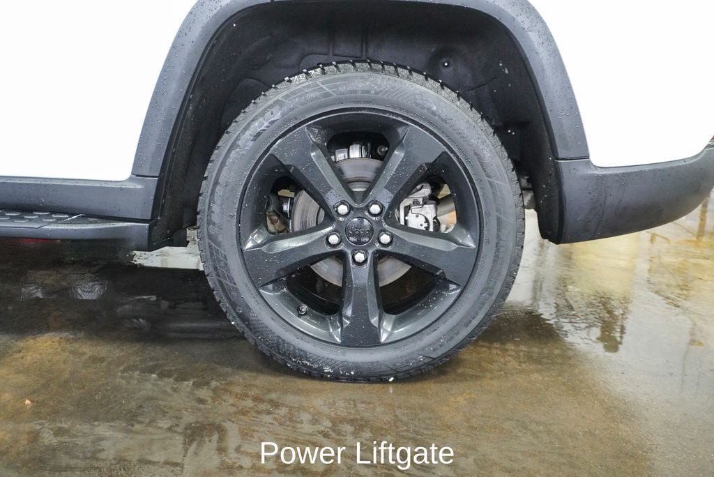 2024 JEEP GRAND CHEROKEE - Image 8