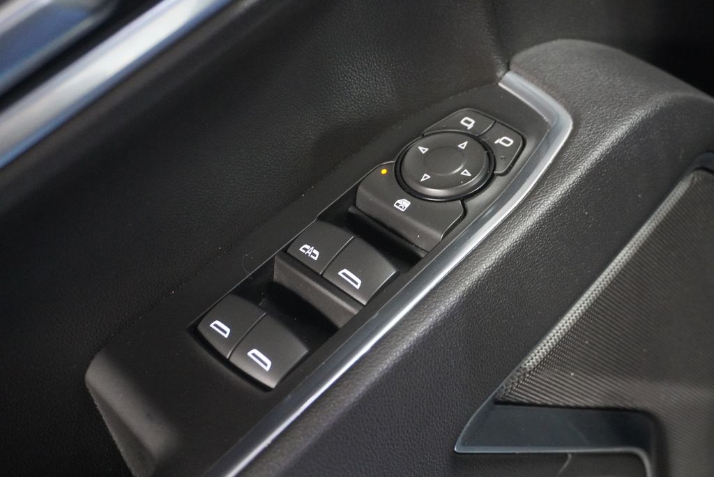 2025 CHEVROLET SILVERADO - Image 28