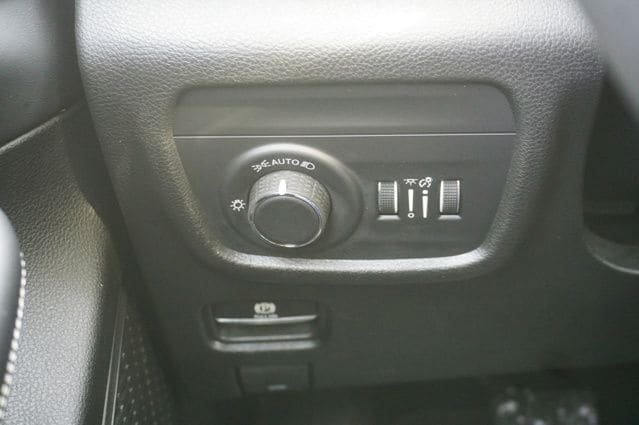 2023 JEEP GRAND CHEROKEE - Image 25