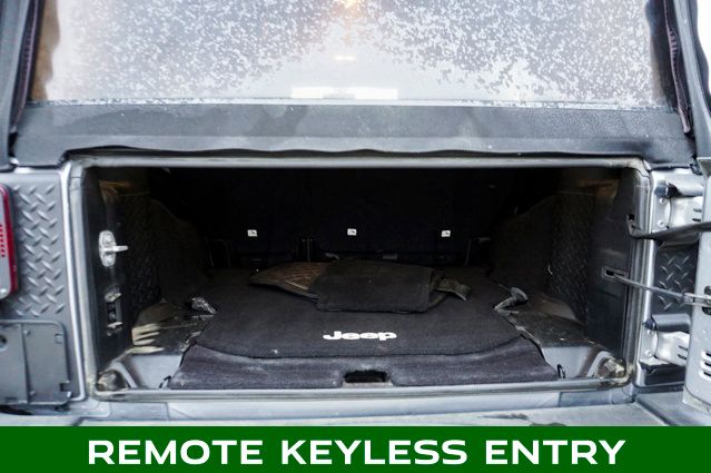 2017 JEEP WRANGLER - Image 5