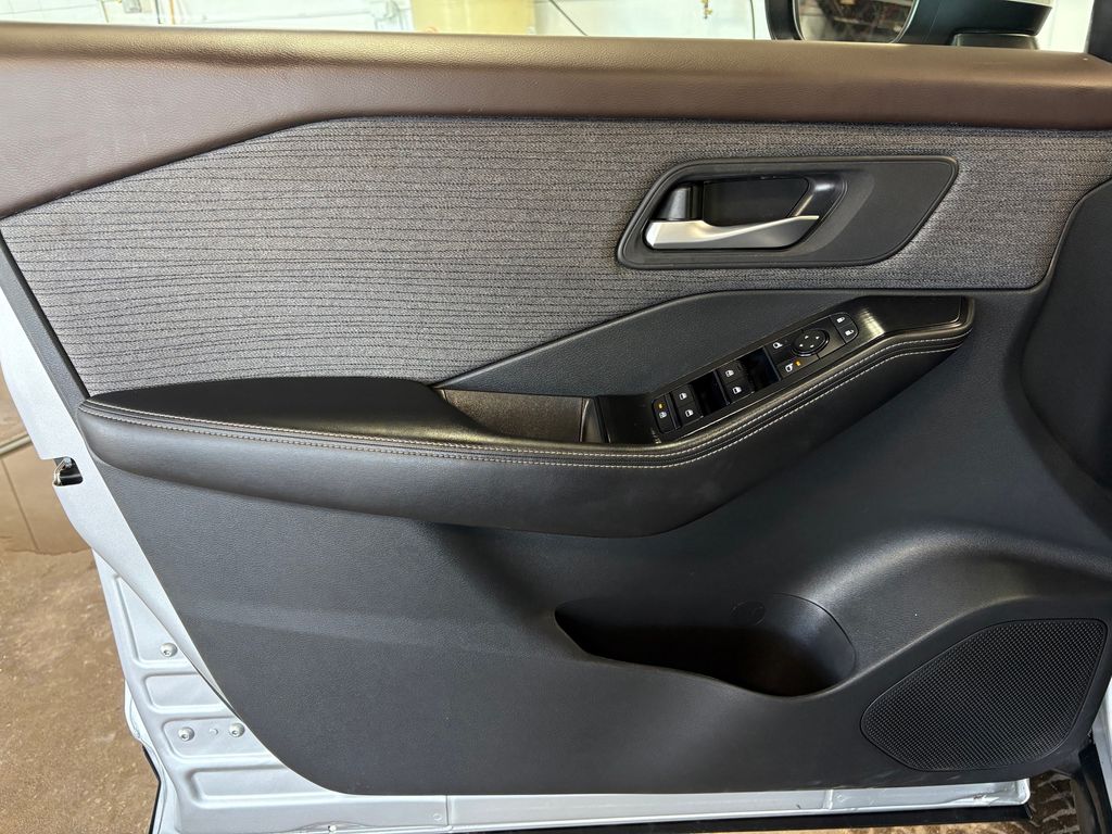 2022 NISSAN ROGUE - Image 14