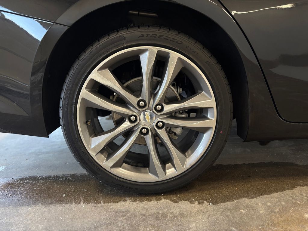 2023 CHEVROLET MALIBU - Image 32