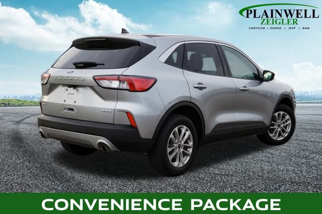 2022 Ford Escape SE photo 3