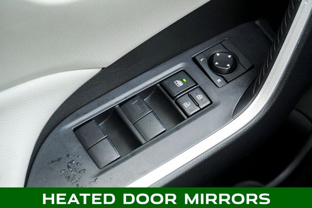 2020 TOYOTA RAV4 - Image 26