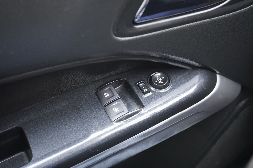 2022 CHEVROLET COLORADO - Image 25