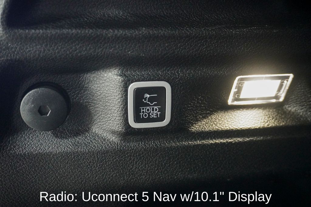 2024 JEEP GRAND CHEROKEE L - Image 7