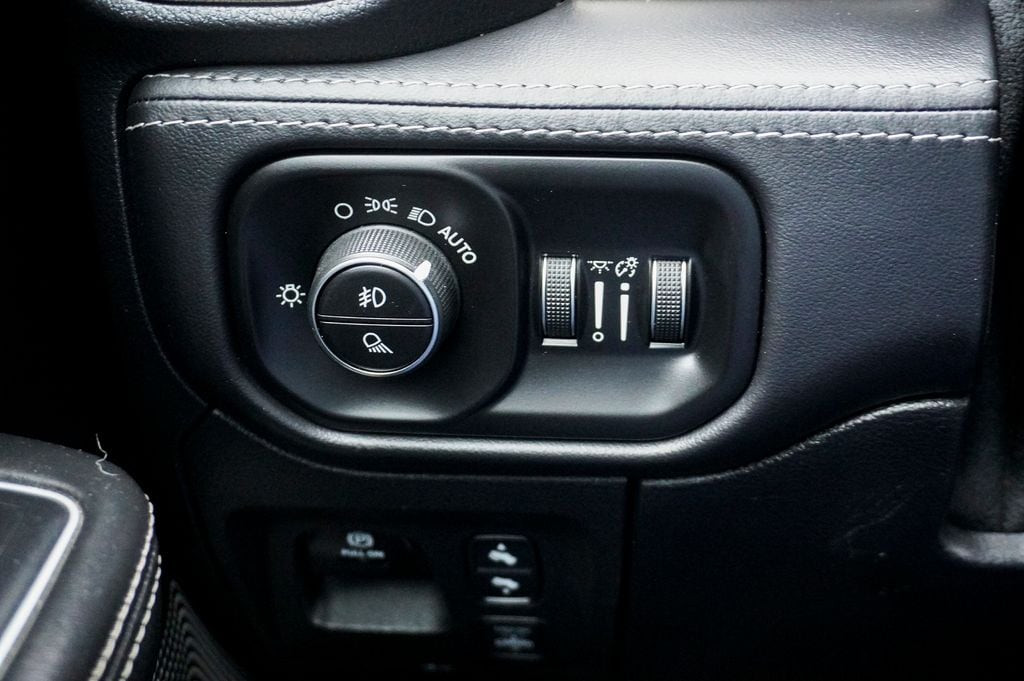 2021 RAM 1500 - Image 25