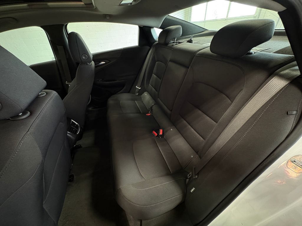 2023 CHEVROLET MALIBU - Image 30