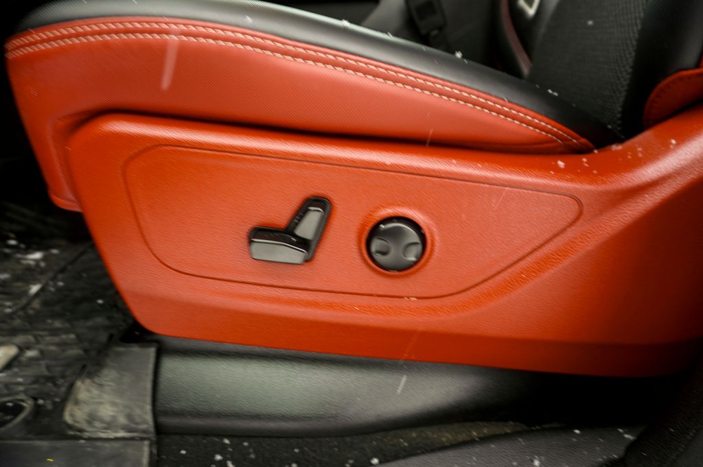 2023 RAM 1500 - Image 36