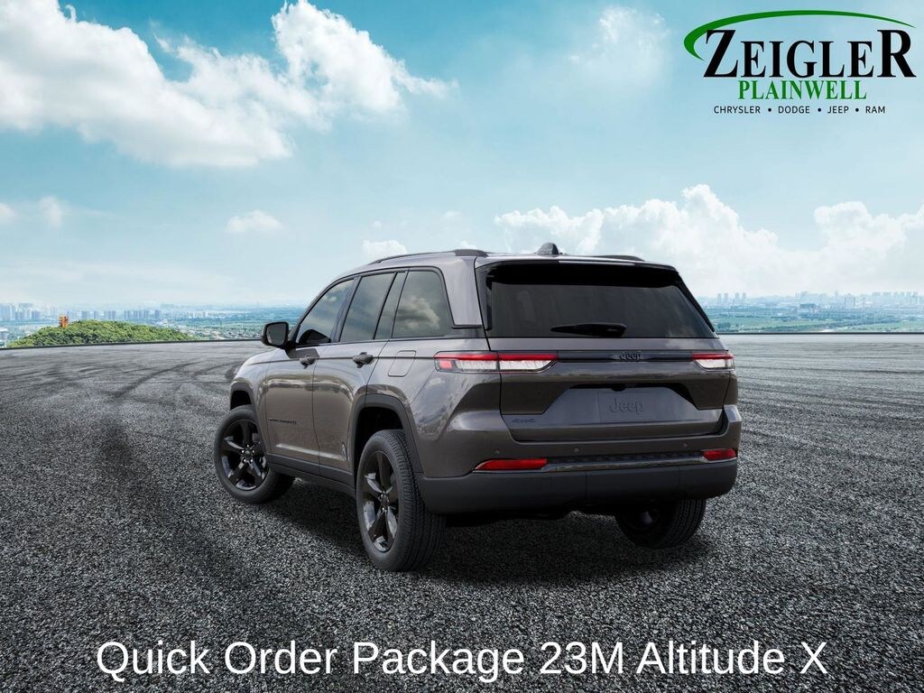 Used 2025 Jeep Grand Cherokee Laredo SUV