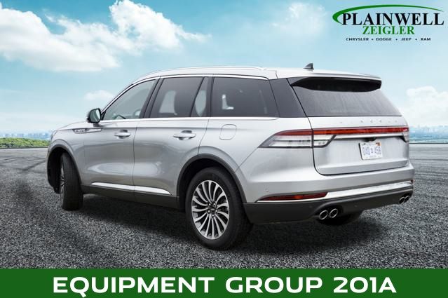 2022 Lincoln Aviator Reserve Luxury photo 2