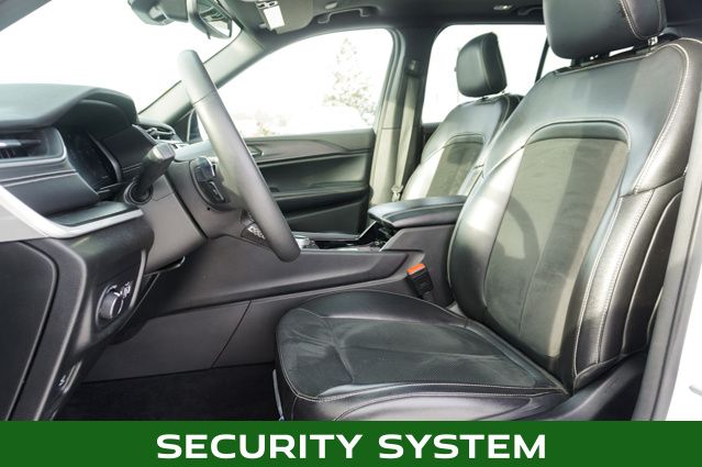 2023 JEEP GRAND CHEROKEE - Image 14