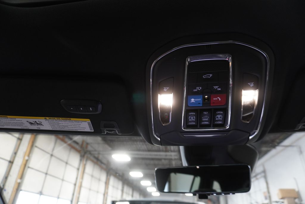 2024 JEEP GRAND CHEROKEE - Image 33