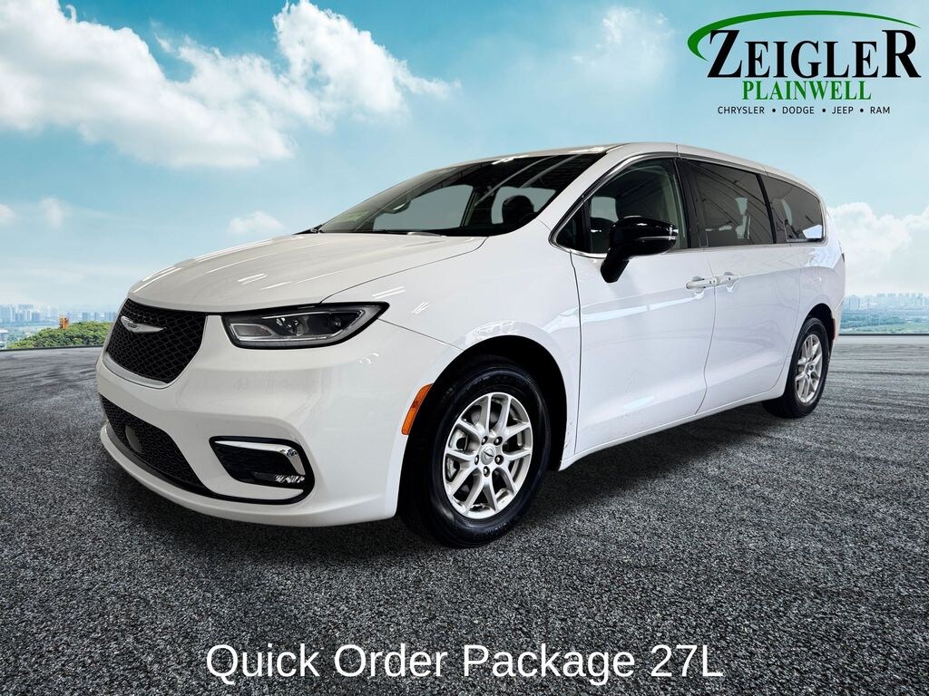 Used 2023 Chrysler Pacifica Touring L Van Passenger Van