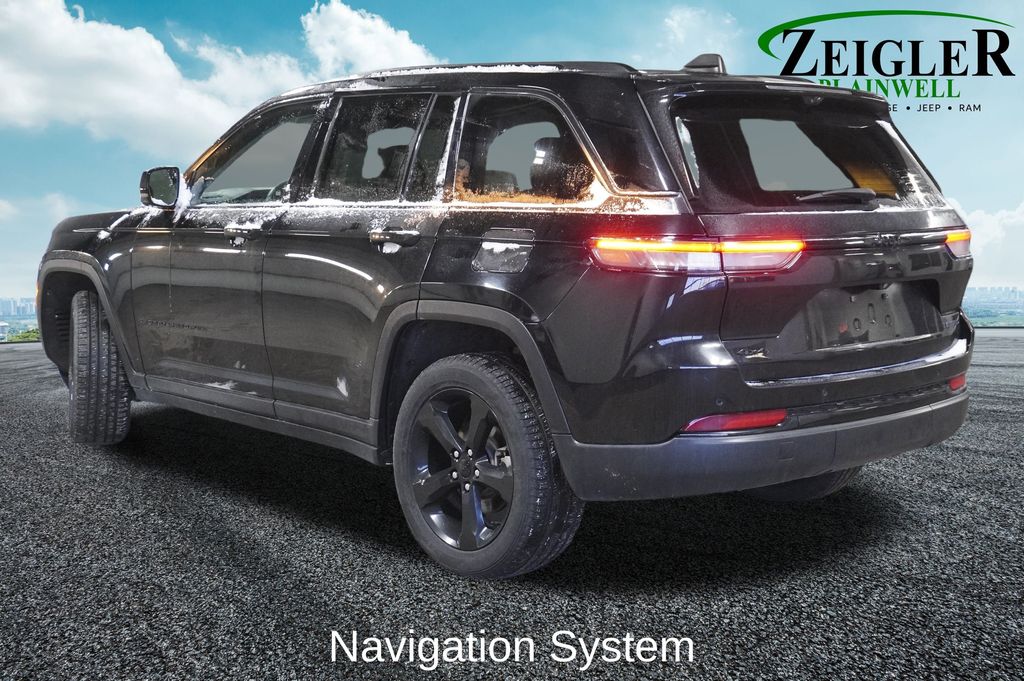 2023 JEEP GRAND CHEROKEE - Image 2