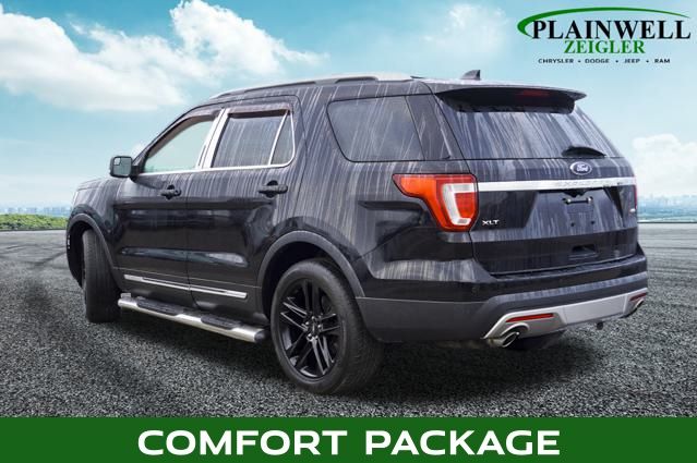 2017 Ford Explorer XLT photo 2