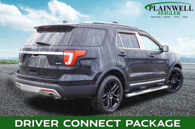 2017 Ford Explorer XLT photo 3
