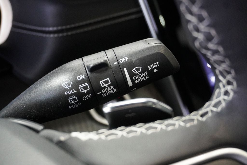 2023 JEEP GRAND CHEROKEE - Image 25