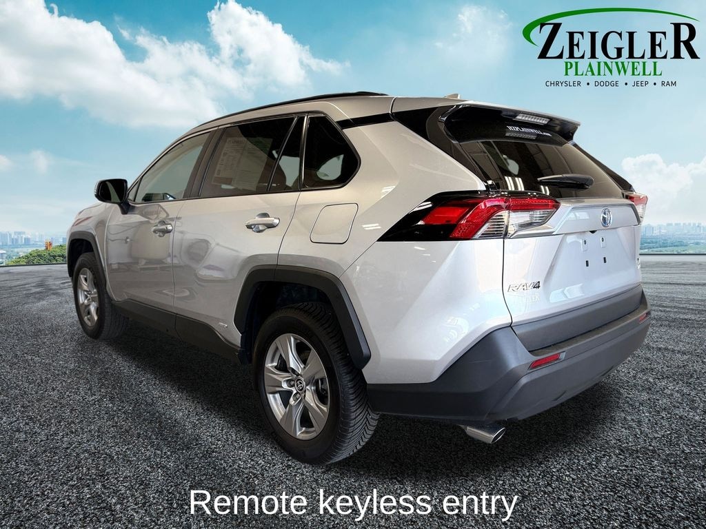 Used 2022 Toyota RAV4 Hybrid XLE SUV