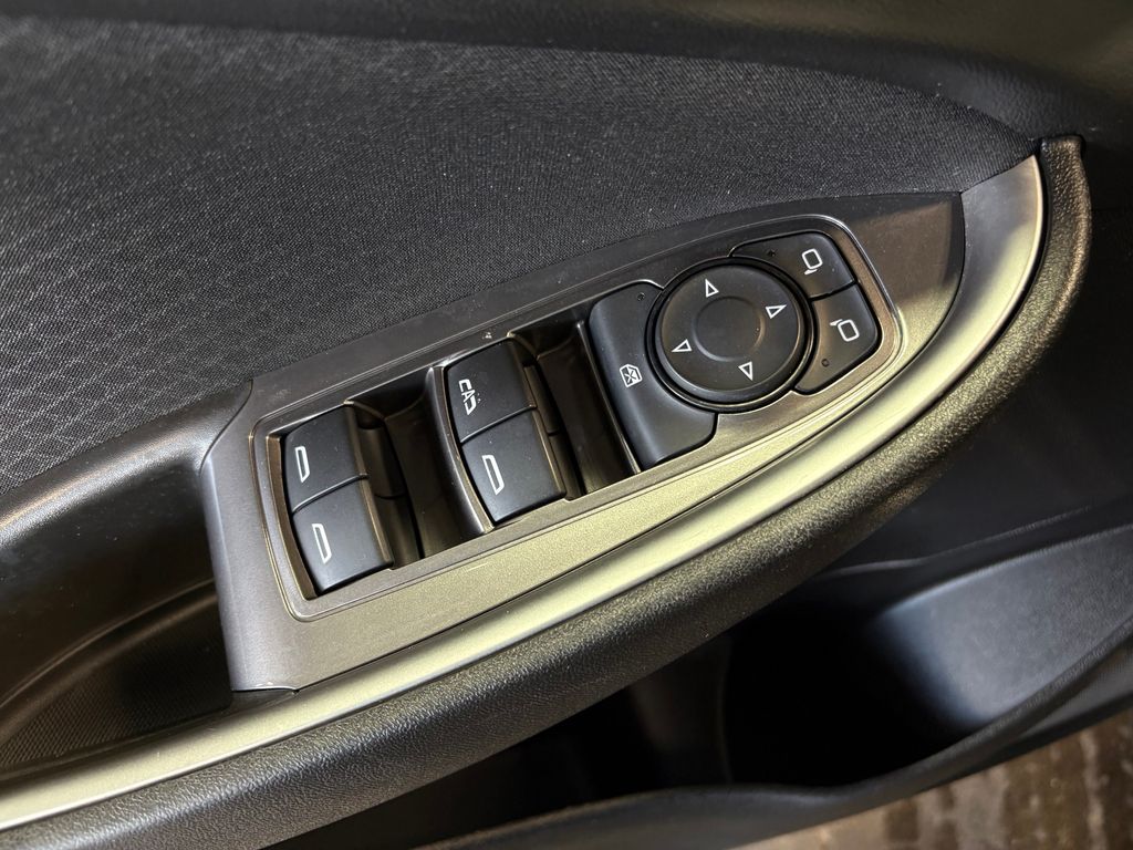 2023 CHEVROLET MALIBU - Image 15