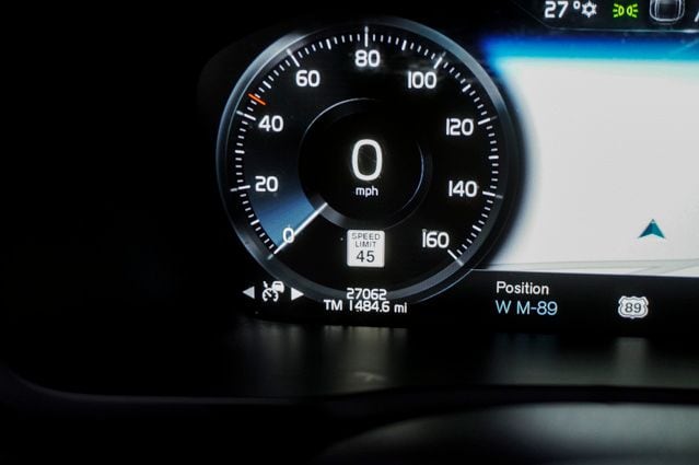 2022 VOLVO XC90 - Image 28