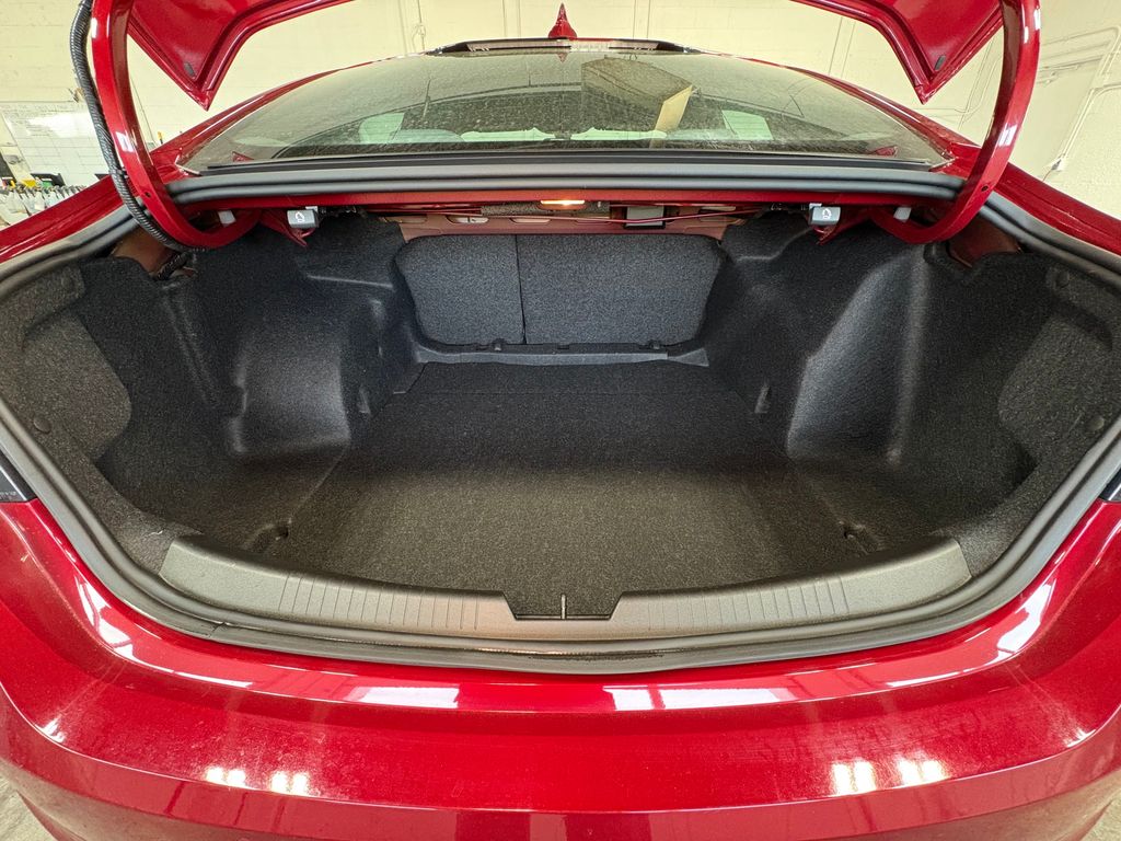 2019 CHEVROLET MALIBU - Image 27