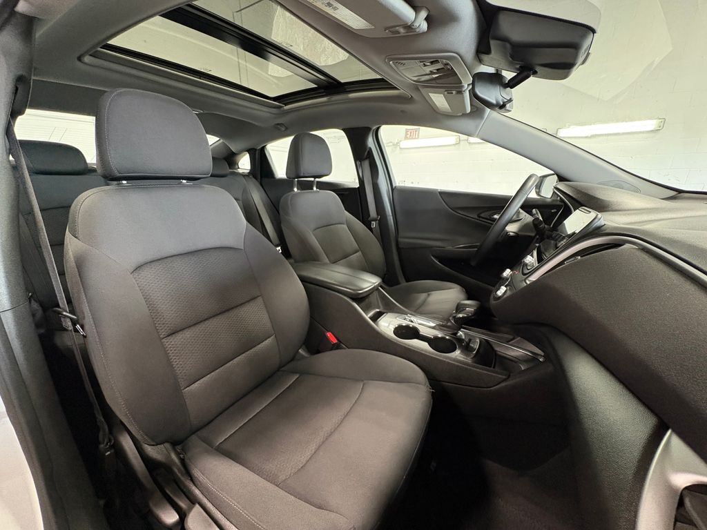 2023 CHEVROLET MALIBU - Image 30