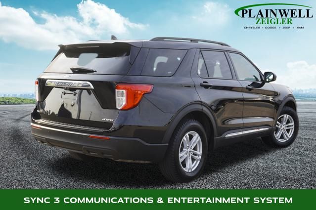 2022 Ford Explorer XLT photo 3