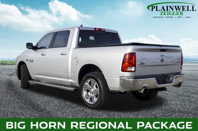 2017 Ram 1500 SLT photo 2