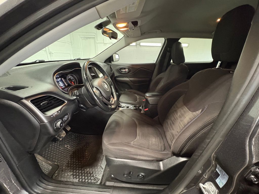 2019 JEEP CHEROKEE - Image 15