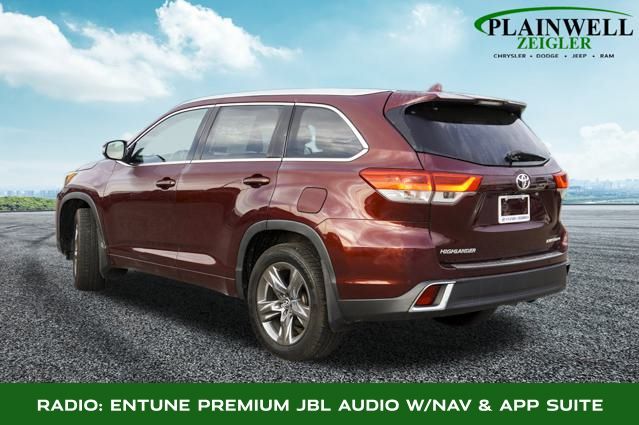 2017 Toyota Highlander Limited photo 2